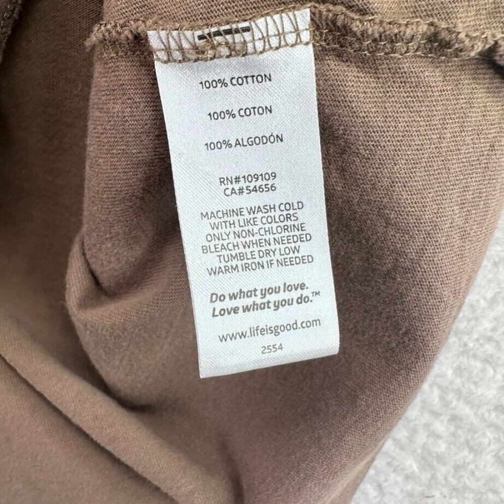 Life is Good Shirt Womens Size Medium Classic Fit‎ Brown V Neck Beach Umbrella - Picture 5 of 8